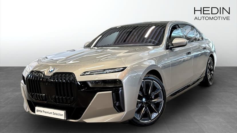 BMW i7