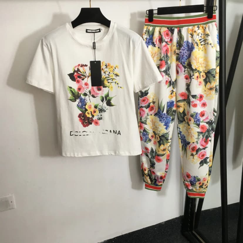 Dolce & Gabbana Completo sportivo da donna con stampa floreale